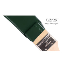 Load image into Gallery viewer, Manor Green